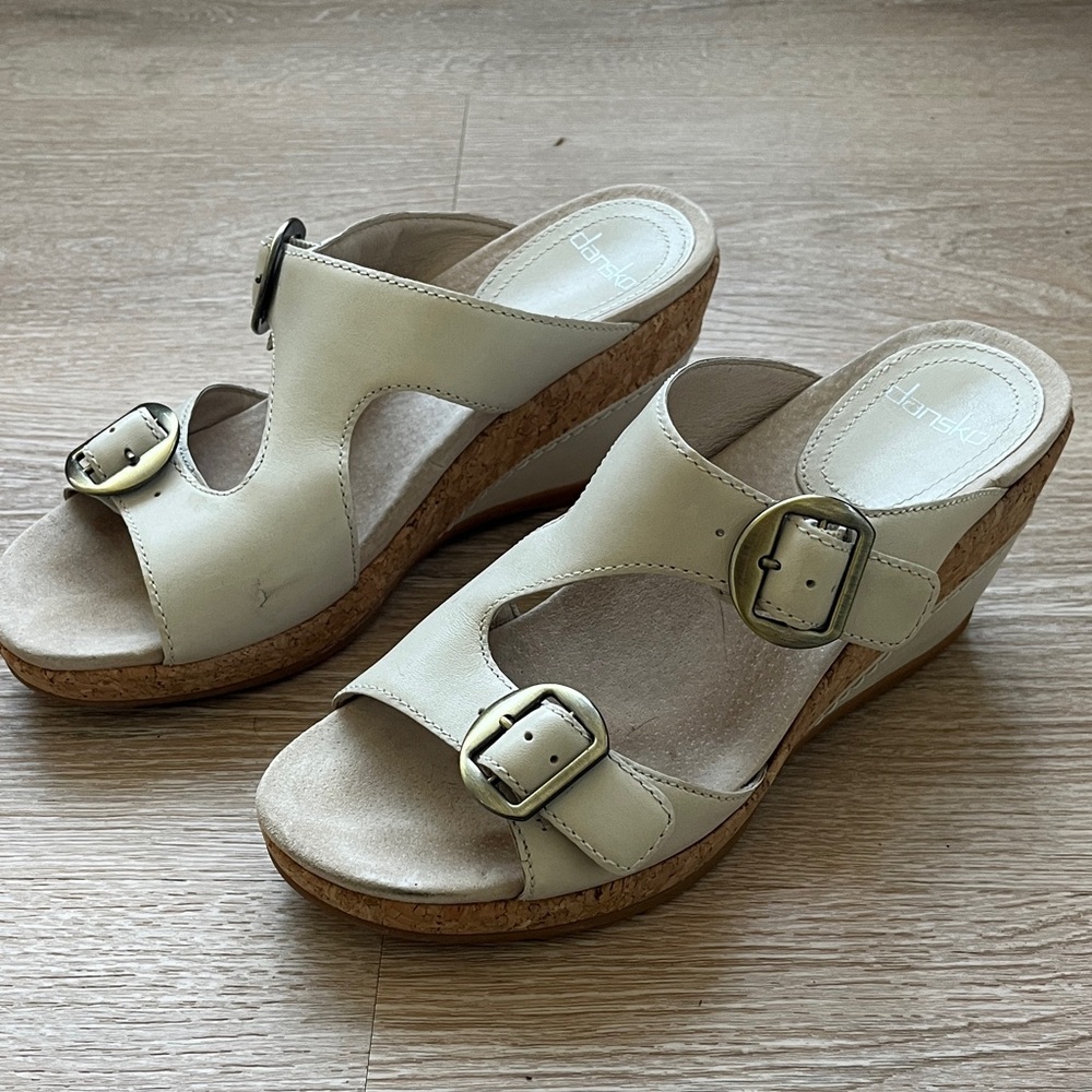 Dansko Carla Cream Cork Wedge Slide Sandals with Buckles Sz 37 (6.5-7)